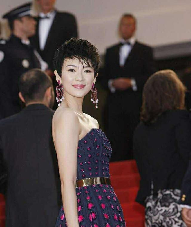  『女性』喜欢剪短发的女性可以试一试这款发型,时尚修颜,很减龄...