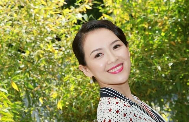 章子怡爆粗口怒斥造假，明星紧随其后站队，网友：团结就是力量！