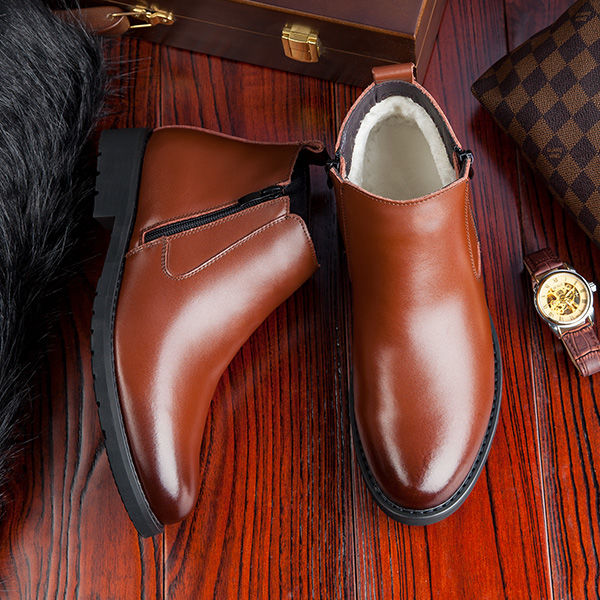 皮靴已经过时了，今年流行这种军靴，上脚让你豪气万丈