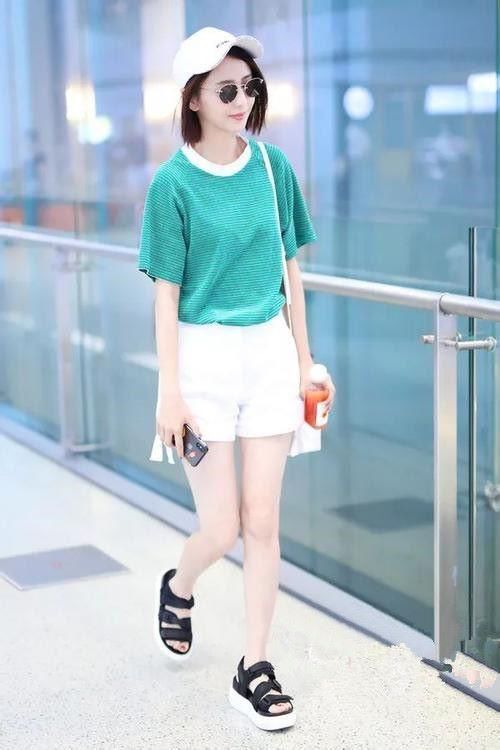 佟丽娅太大胆！没洗头还写在帽子上？皮这一下很开心！