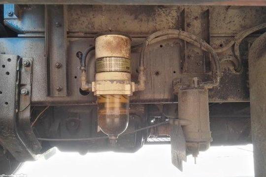 走进广东“骑师”的货运生活，开香港卡车有啥不一样？