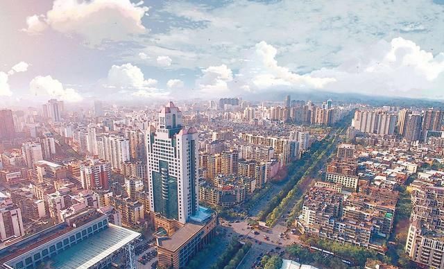 台湾的高雄实力如何?可以和内地的哪个城市比较?