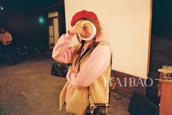 什么｜迷倒南柱赫，和权志龙同公司，奔三的她越来越火了？