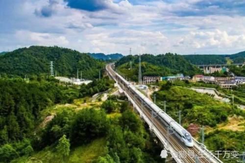  公里@“最长”高铁正式确认！长2300公里投资近4000亿，设80个高