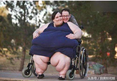 38岁世界第一胖女子体重1450斤,丈夫不离不弃!是真爱?