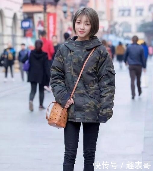  时刻：街拍美女，大长腿配高跟鞋很适合，从高跟时刻开始！