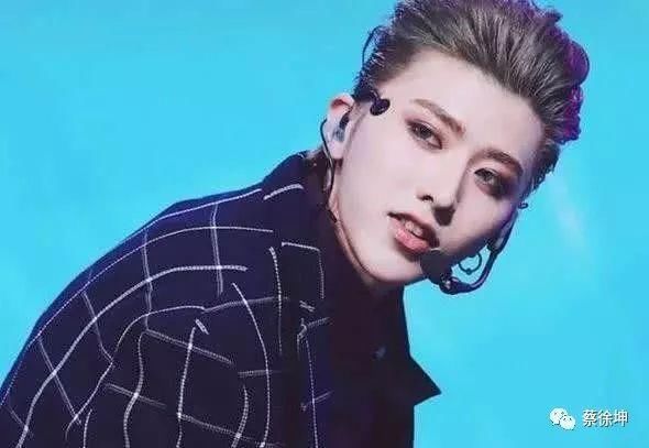 那些年蔡徐坤留过的发型!我们来盘点盘点?