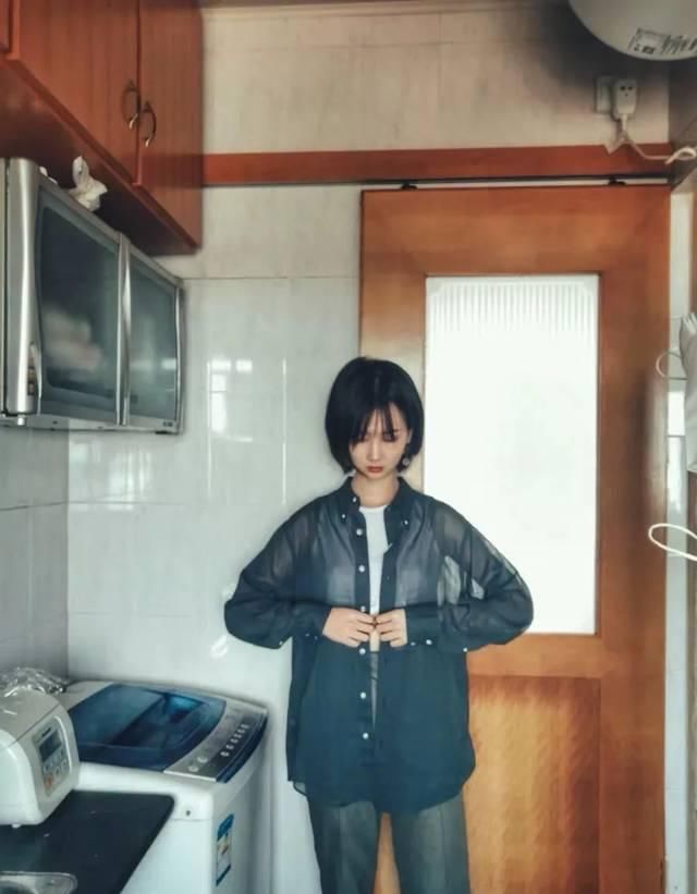  换季：春夏换季最时髦的几件衬衫