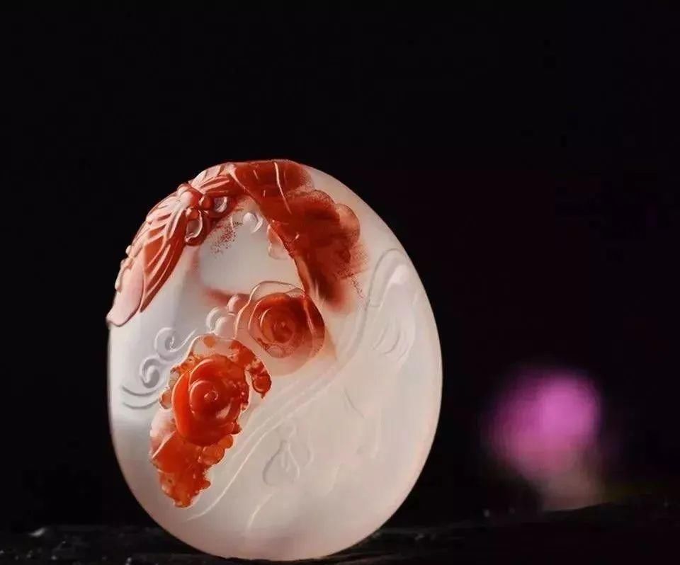  『作者』玉雕师为女神定制的花，总有一枝适合你！