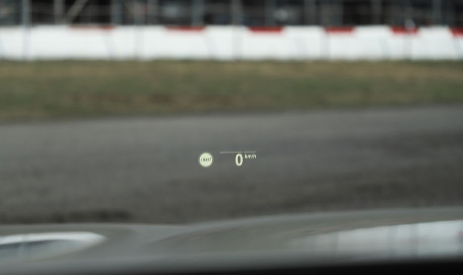 Le:送绿牌免购置税还有补贴? 试驾53.69万的宝马530Le 里程升级版