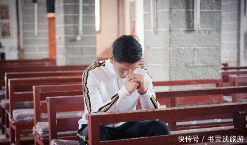  [葡萄]云南的德钦，藏着一个很美的茨中村，淳朴的村民都用法国葡萄酿酒