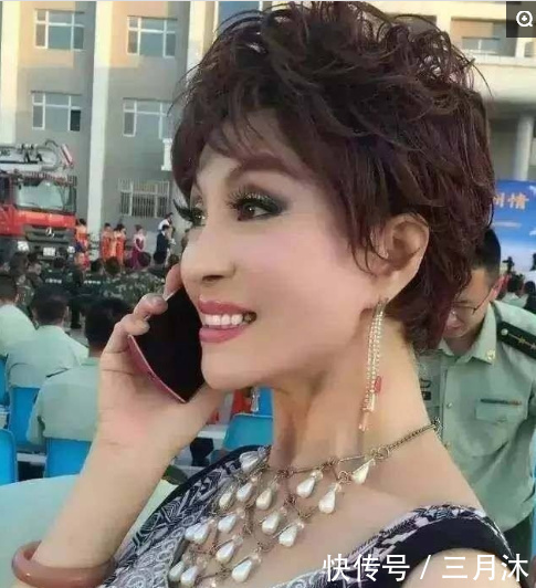 30年不吃晚饭，63岁老人保养像少女，癌症进手术室都要化完妆