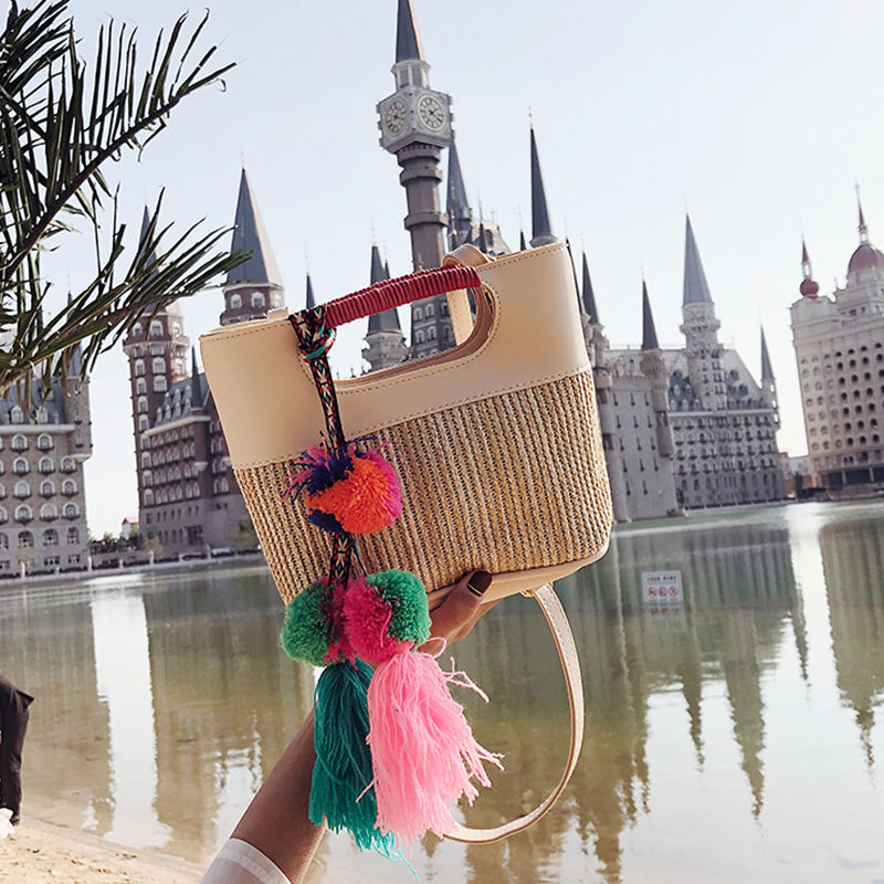 出门旅游看见好多美女都背了这样的包，稀罕坏了，一回来就下手了