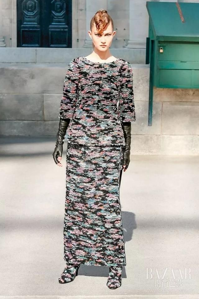 塞纳河倒映的Chanel高定，流淌的是左岸的旧时光