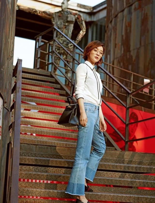 袁姗姗马甲线露肚脐性感撩人，穿长裙娴静唯美，这才是女神