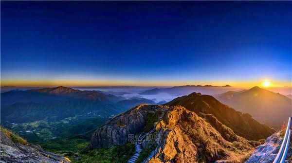 广东清远有一座山，险峻堪比华山，瀑布水潭比美九寨