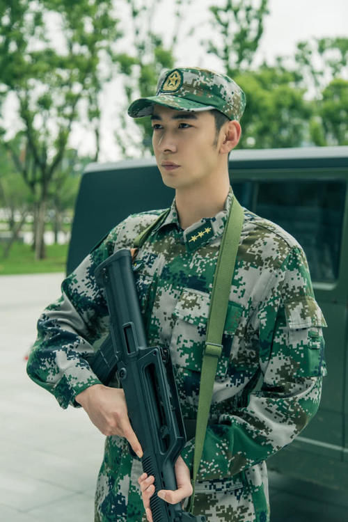 陈星旭：胡冰卿单方面取关陈星旭？可两个人合作的剧还没有播呢