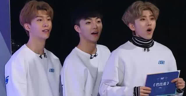 土黄色配茄子紫，范丞丞和陈立农真敢穿啊，一个帅气一个软糯