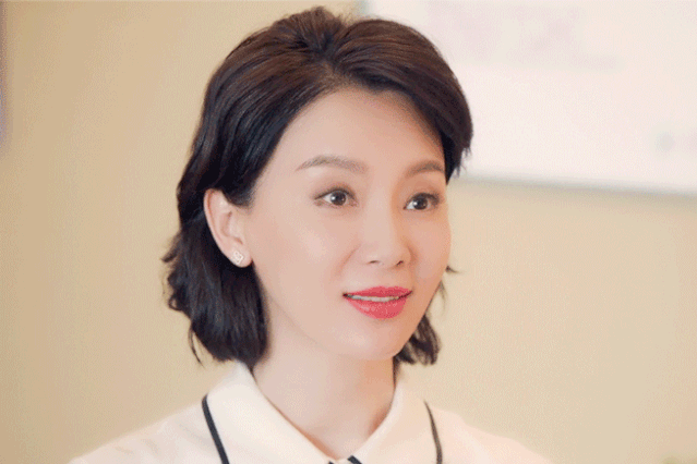 女强人■这个女人也太会涂口红了，陈数新剧看得我好上头