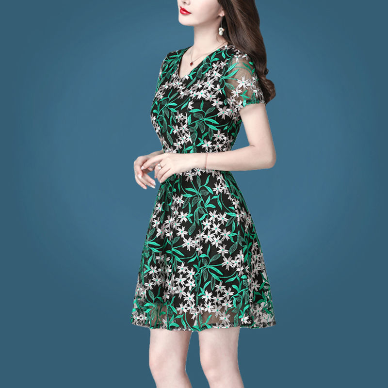 有一种裙叫“网纱裙”，魅力气质无形中增添女人味，美的勾人心魄