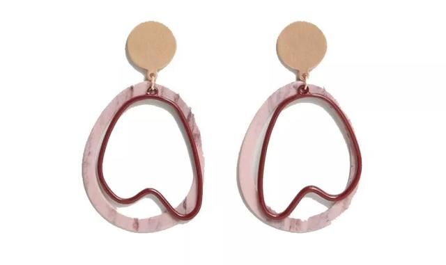 谁的小眼睛还没看过来，我的XXXL号耳环吸引不了你么?