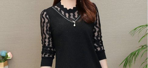 60后婆婆想要气质，压根不需穿旗袍，穿这时髦小黑裙，嫩的出众