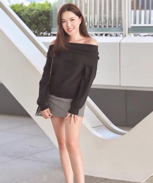  『汤镇业』汤镇宗24岁小女儿近照，甜美可人气质好，身材比TVB花旦姐姐出众