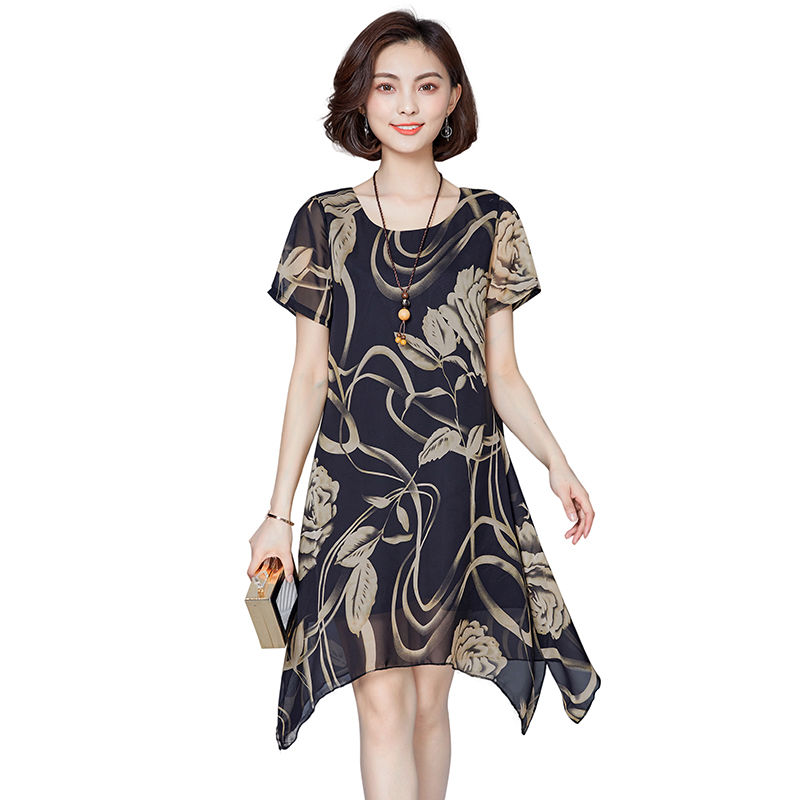 女人这样穿，紧而不露超迷人，比丝袜好看得多