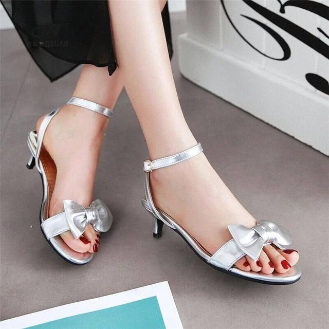 女性所钟爱的性感高跟鞋，为你带来不一样的穿搭新体验