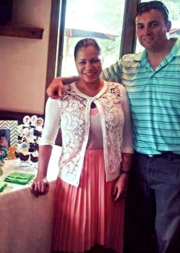 因怀孕身材走形, 女子坚持每天束腰, 现在她活脱脱一个“小腰精”