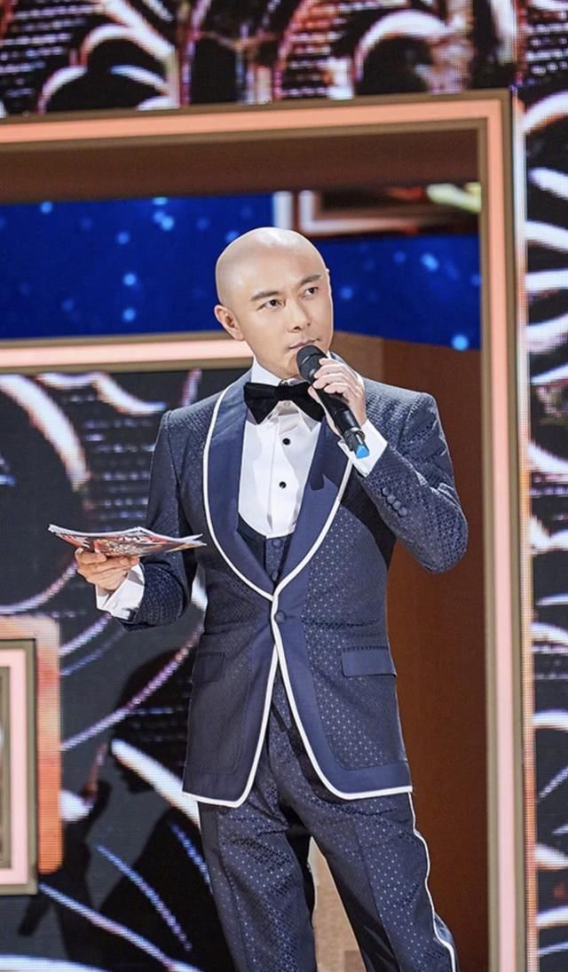 网传张卫健吸毒被逮捕，微博亲自晒图回应，网友:真搞笑