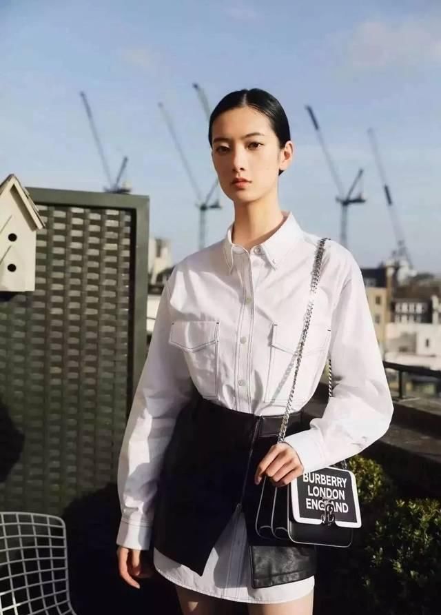  『叠穿在一起』裙子里面别穿“安全裤”了！2020最流行这样穿！