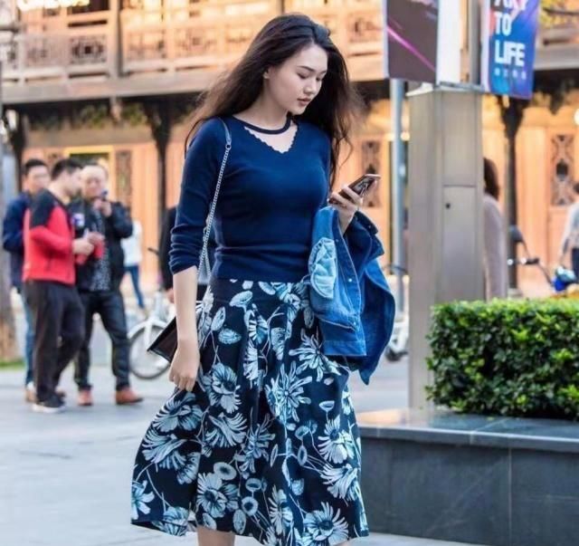  【晓得】女人不管颜值多高，这3类衣服不要穿，很显老！我不说你未必晓得
