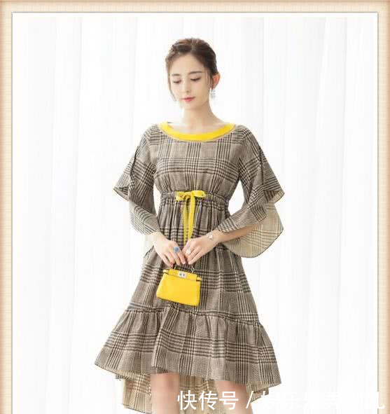 深V裙只服古力娜扎！中间仅靠一块遮羞布，网友这也太撩人了！