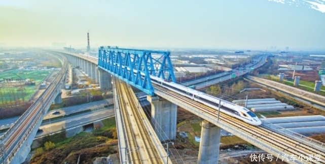  预估@中国耗资3000亿修建一条高铁，全长2300公里，预估2022年通