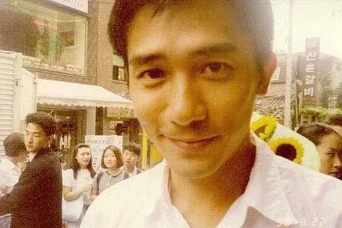 感觉■下垂眼显老？李栋旭白敬亭边伯贤刘昊然都因这双眼可丧可甜