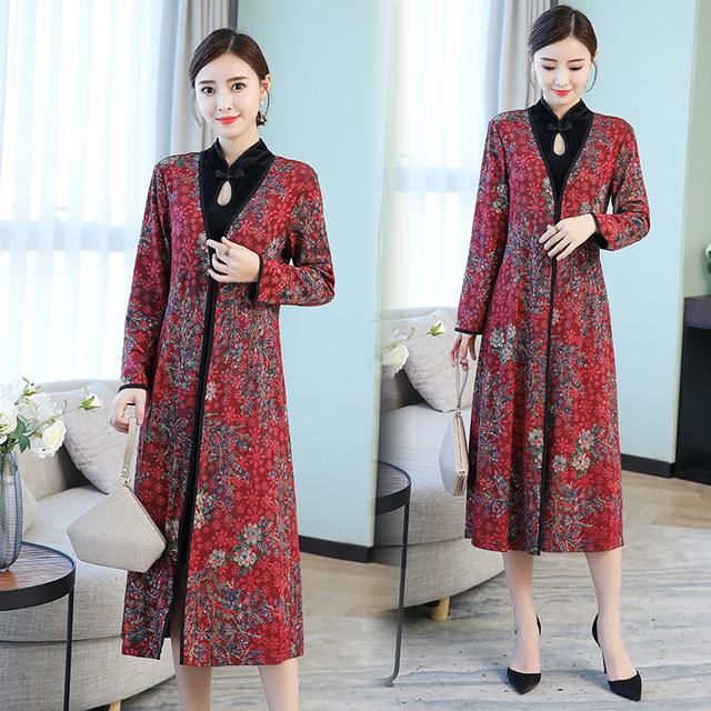 不敢相信!这“薄”秋裙,竟比宝石蓝裙精致,比旗袍洋气,超迷人