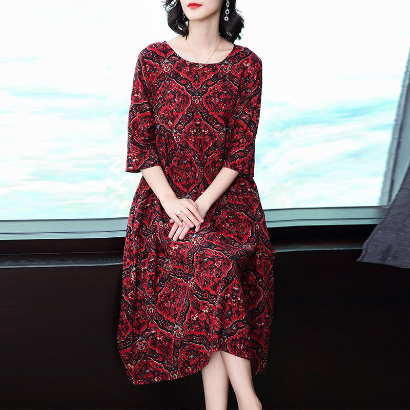 “旗袍”再美也别买，高级“绯红”裙，洋气迷人，670后穿很美