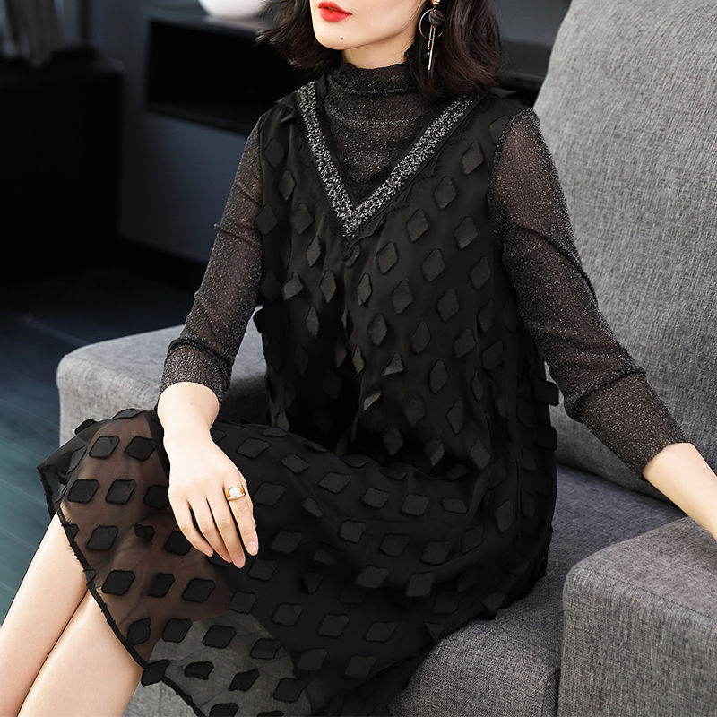 女人长再美，也别穿阔腿裤!学下面女人这么穿，才叫嫩上加美