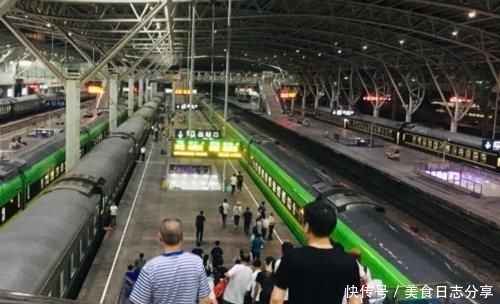  「我国」我国最“成功”的高铁，实现两座新一线城市通车，却逼