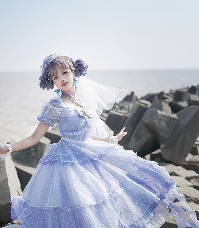  [裙摆]本以为普通洛丽塔够美了，当看到“水母裙”那刻