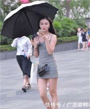  小姐姐■街拍：身材圆润的小姐姐，大长腿十分亮眼，让人难忘