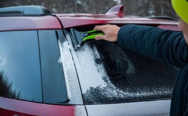  「玻璃上」【谈车帮】“四加”天气 驾驶安全按步来