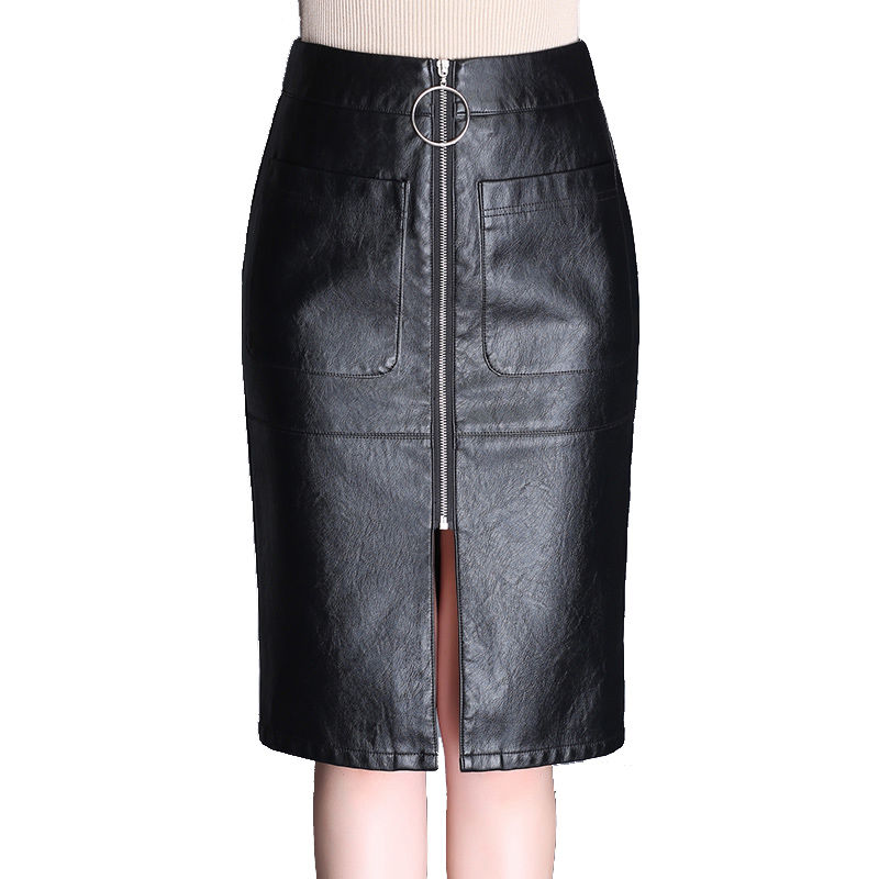 别再穿短裤了,今秋主打半身裙,藏肉又有型,真不简单