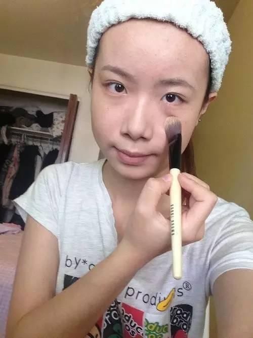 这位女子化妆后，竟连亲妈都认不出！
