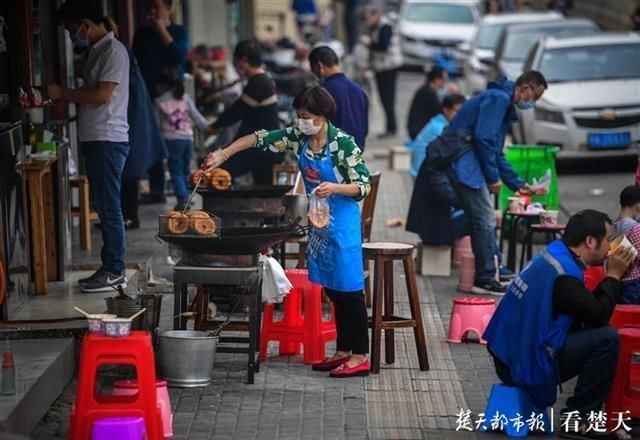  [武汉]舌尖上的幸福！武汉的烟火气，正越来越旺