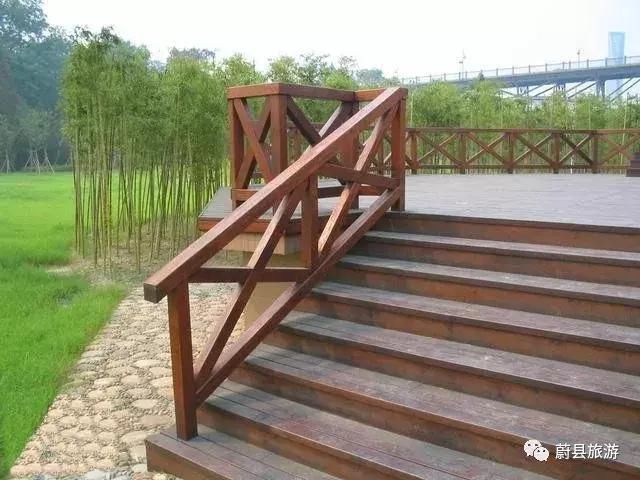 防腐木在庭院景观中的设计运用