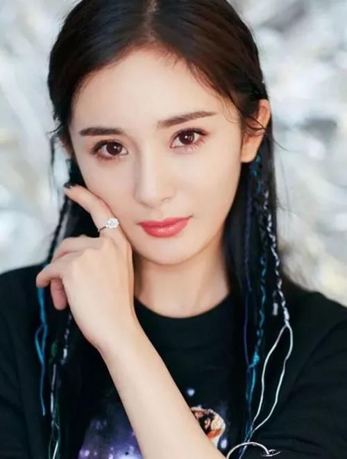 杨幂的“扶摇妆”比白浅好看一万倍，怪不得阮经天对她摸脸杀！