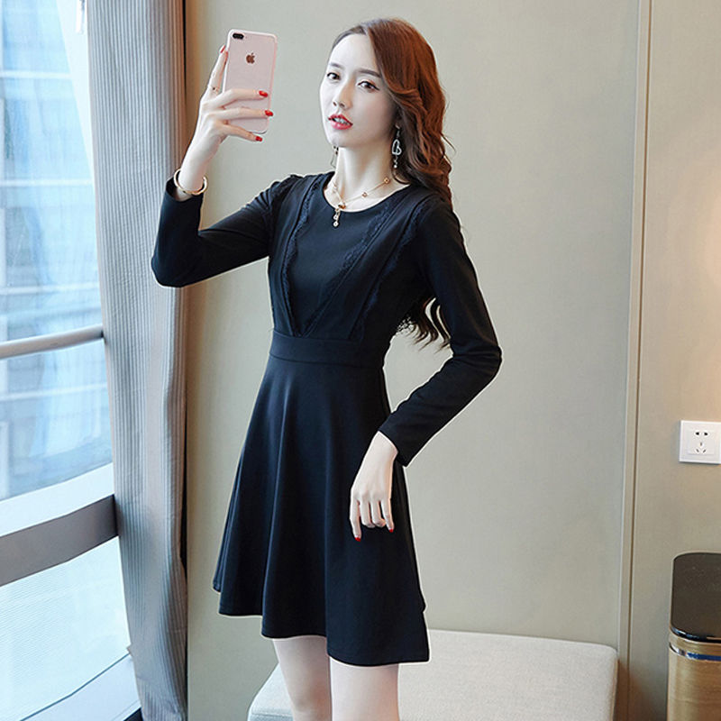 80后老婆把裙子全扔了，说今秋流行这样的小衫，时尚又减龄