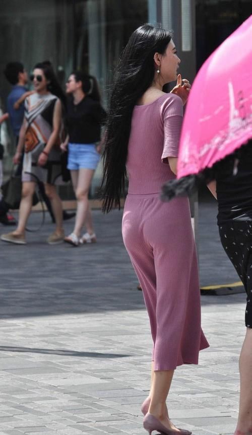  气质|休闲清爽的套装，穿搭起来省心又得体，气质女生都喜欢